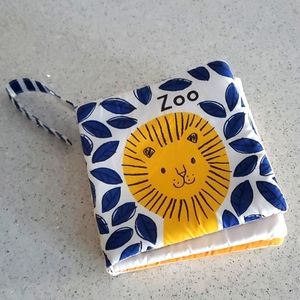 Lisa Jones & Edward Underwood Zoo: A Tiny Little Story